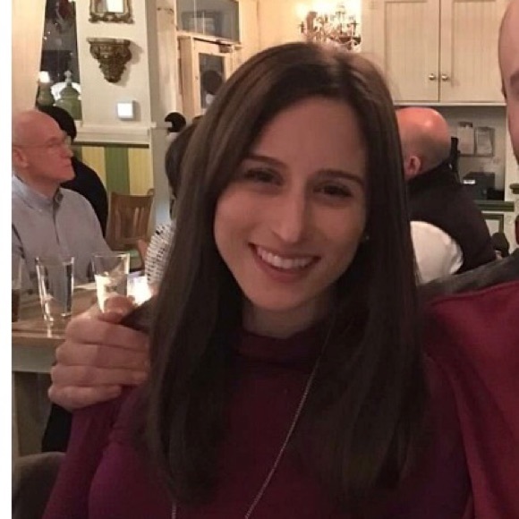 Meet your Posher, Tricia - Picture 1 of 1